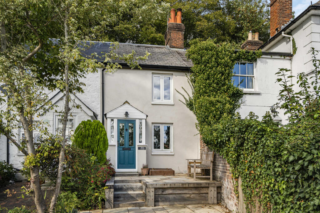 Main image of property: Tandridge Lane, Oxted, RH8