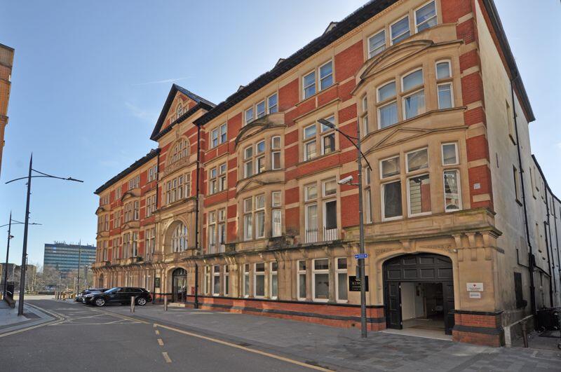 Main image of property: Stylish Apartment, Kings Court, Newport