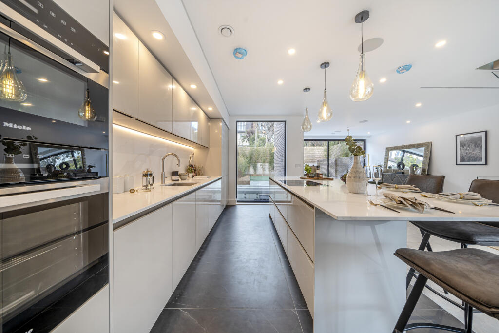 Main image of property: Gulliver Place, Muswell Hill, London, N10
