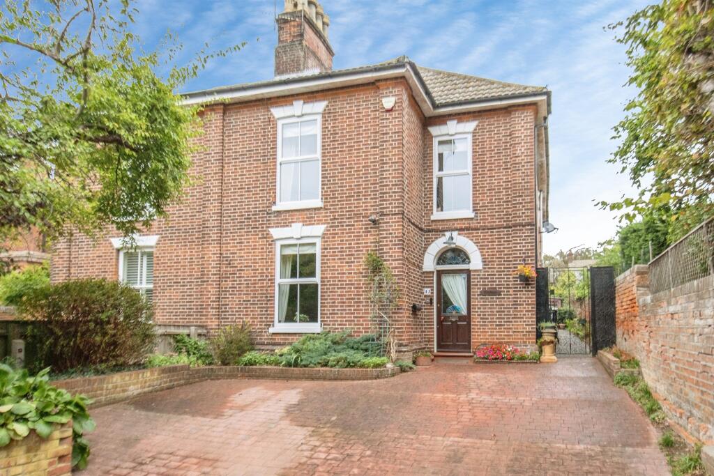 Main image of property: Bishops Hill, Ipswich