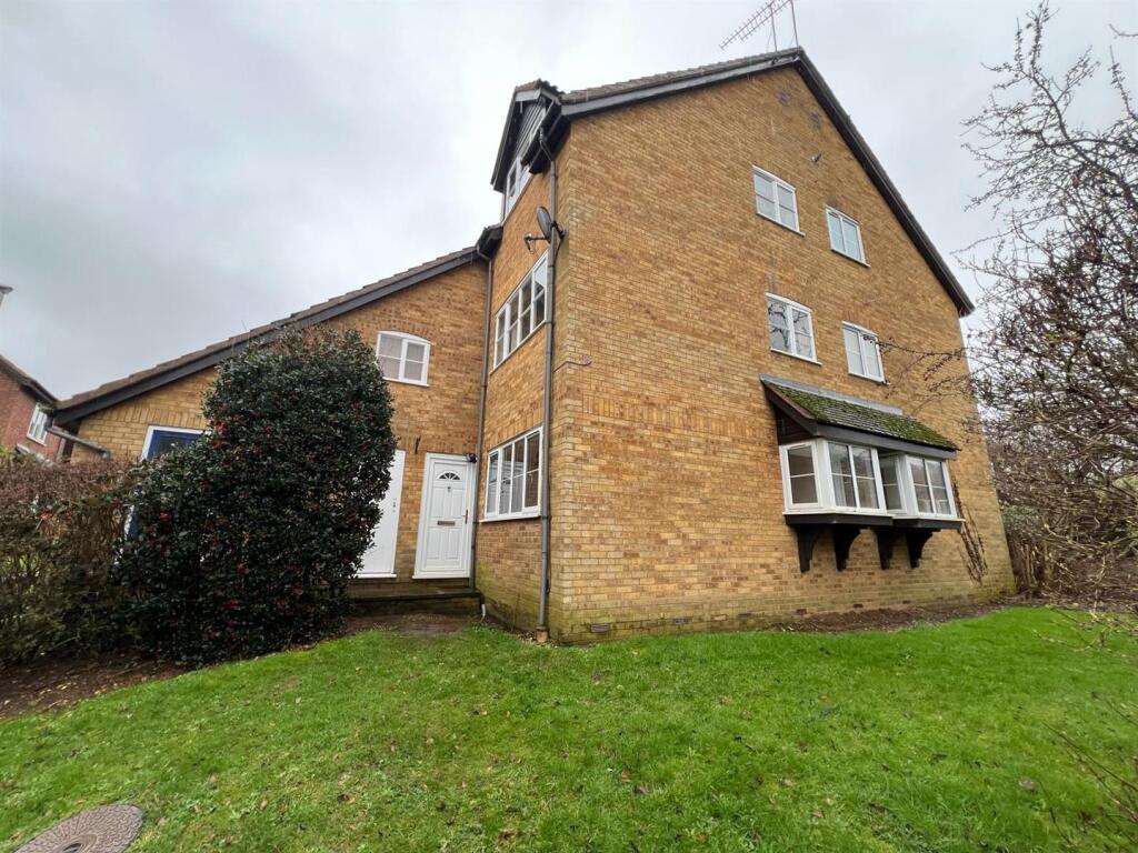 Main image of property: Woodstock, Knebworth
