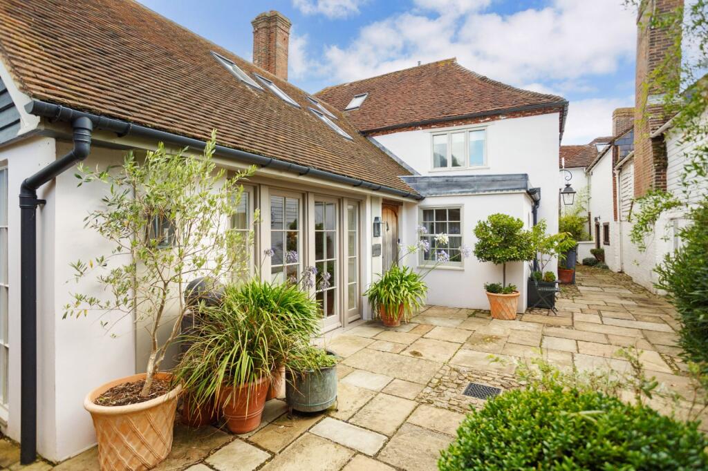 Main image of property: East Street, Petworth, West Sussex, GU28