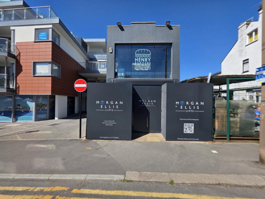 Main image of property: Broadway, Leigh-on-sea, SS9