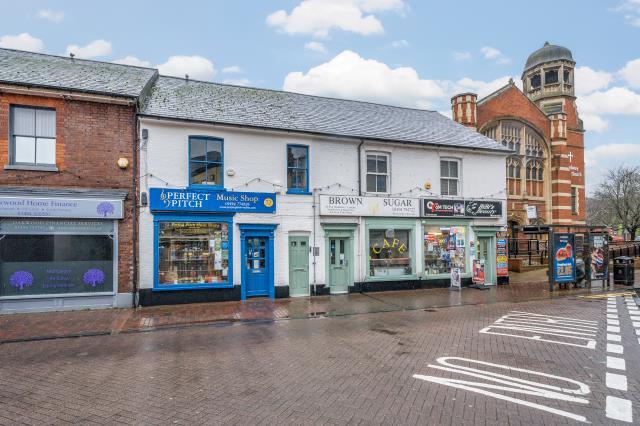 Main image of property: The Broadway, Chesham, HP5