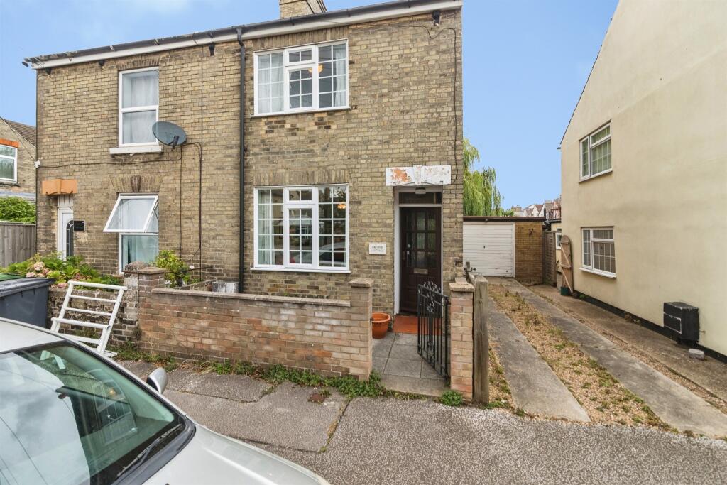 Main image of property: Short Street, LOWESTOFT