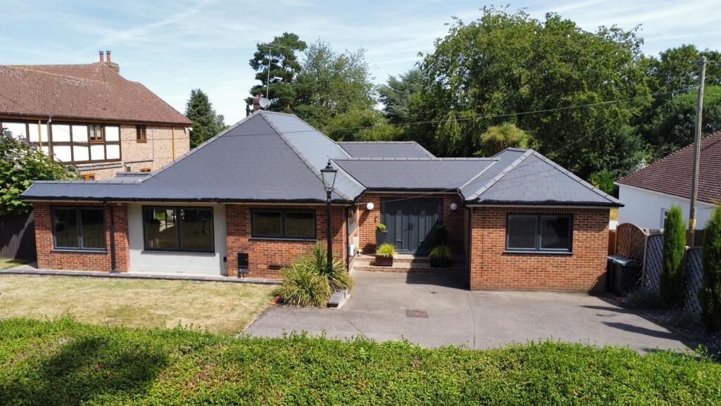 Main image of property: Fawkham Avenue, New Barn