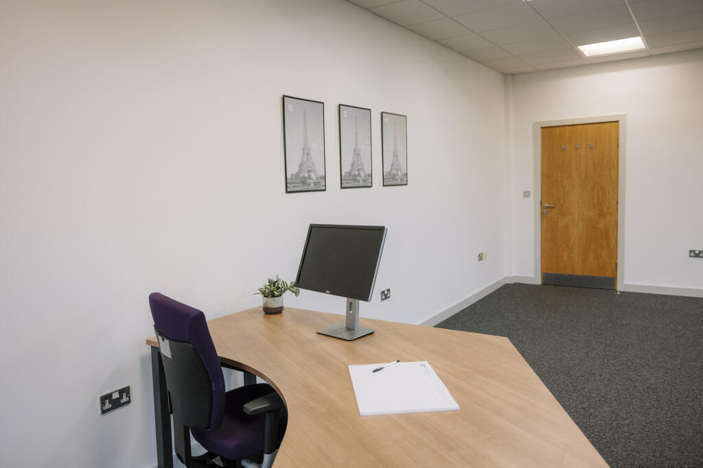 550 sqft office Blackpool Business First