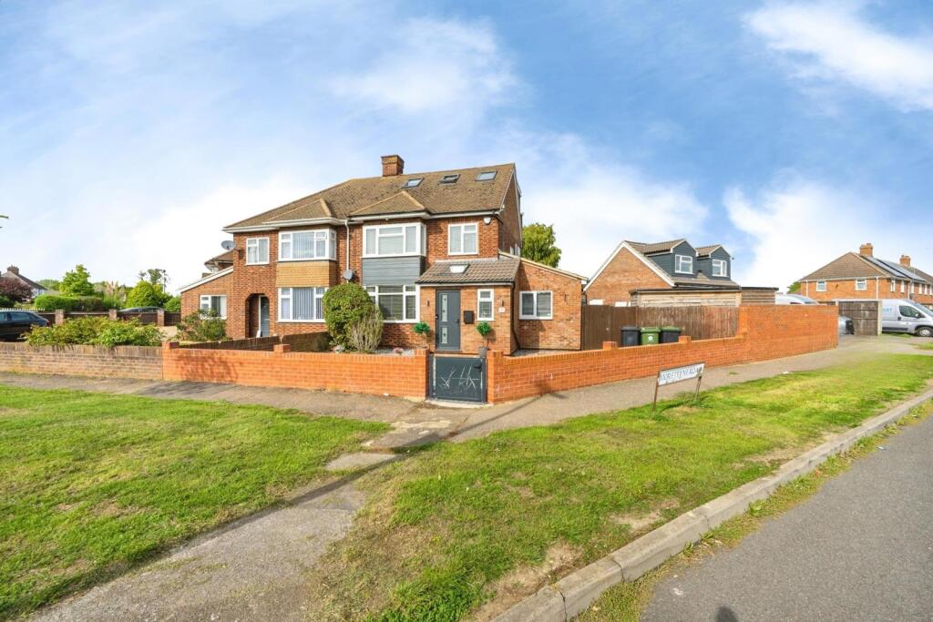 Main image of property: Beancroft Road, Marston Moretaine, Bedford, Bedfordshire, MK43