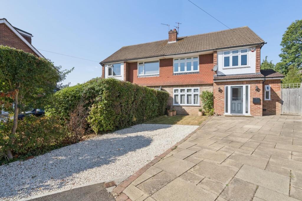 Main image of property: Farm Close, Little Chalfont, Buckinghamshire, HP6 6RH