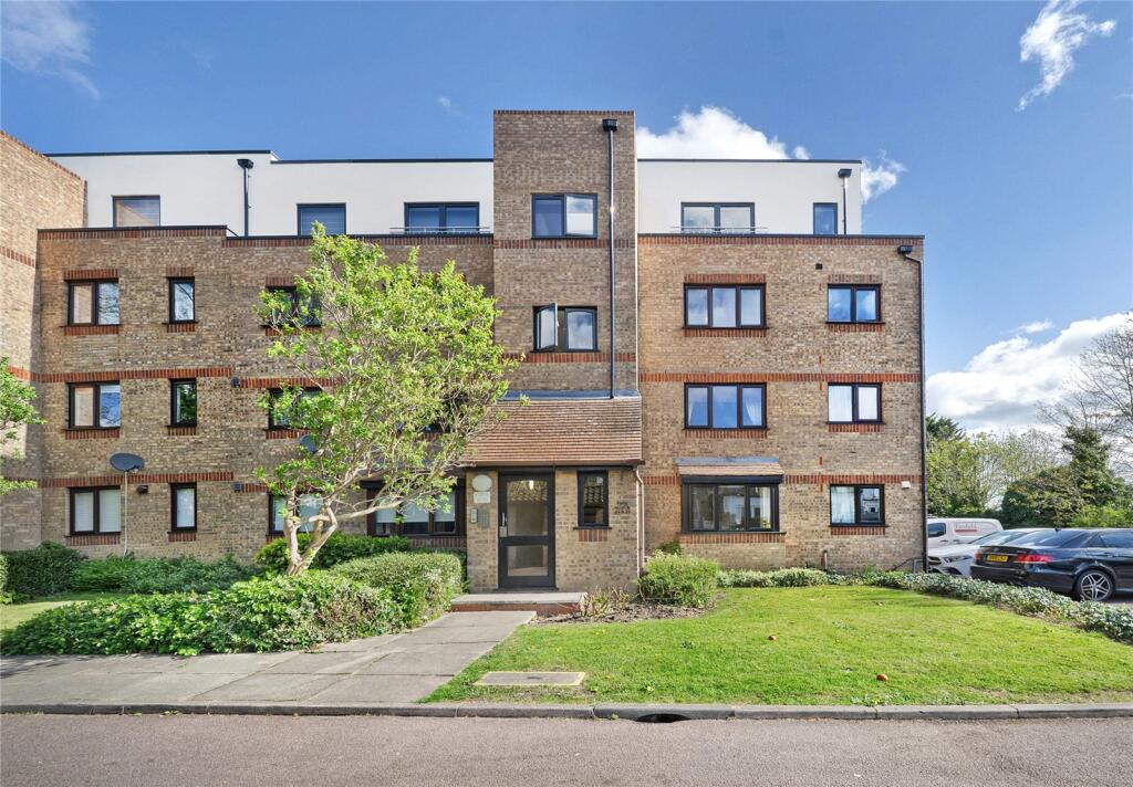 Main image of property: Isabella Close, London, N14
