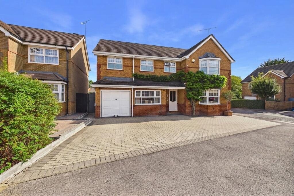 Main image of property: Southern Way, Farnborough, Hampshire, GU14