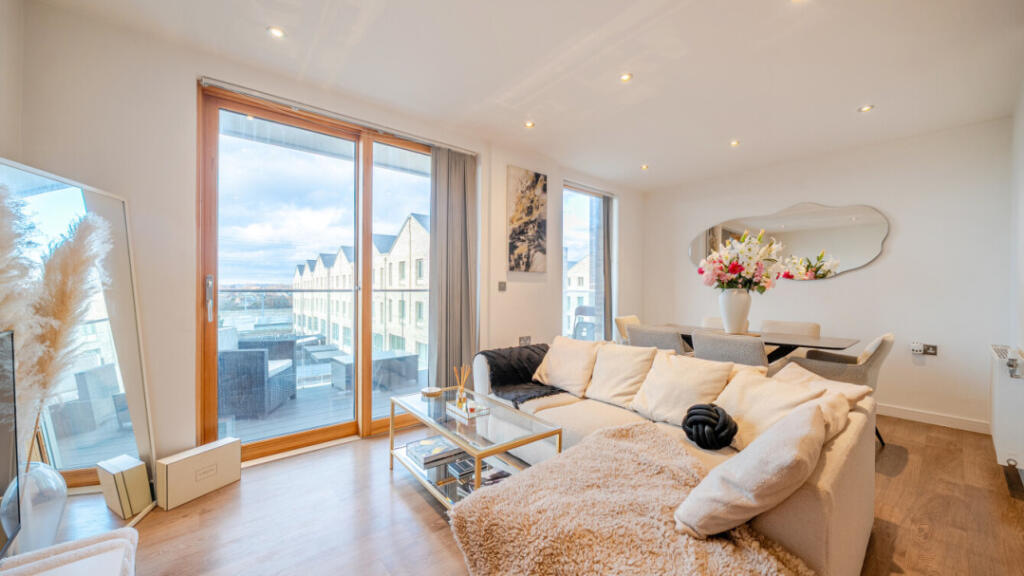 Main image of property: Rhodes Mansions, Barking IG11 0YG, Barking, IG11 0YG