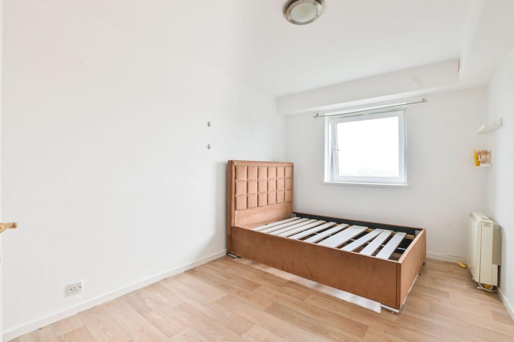 Main image of property: Golborne Gardens, W10, Ladbroke Grove, London, W10