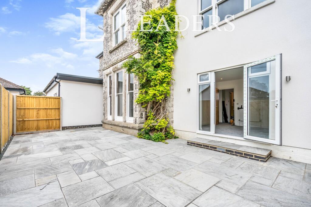 Main image of property: Havant Road, PO10