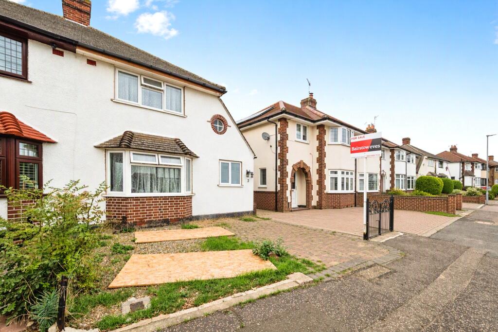 Main image of property: Habgood Road, LOUGHTON, Essex, IG10