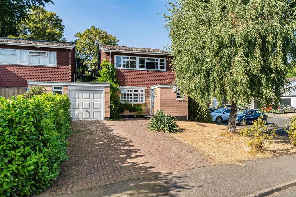 Main image of property: Camperdown, Maidenhead, SL6