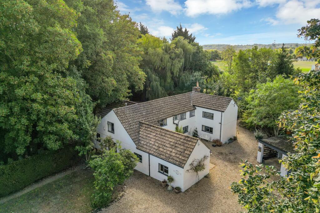 Main image of property: Newstead, Stamford, Lincolnshire, PE9
