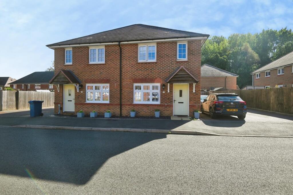 Main image of property: Cheddleton Close, Amington, Tamworth