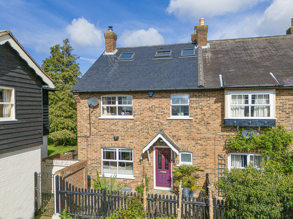 Main image of property: The Magpies, Epping Green