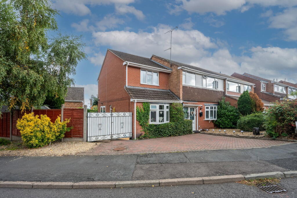 Main image of property: Waterloo Road, Bewdley, DY12 2JL