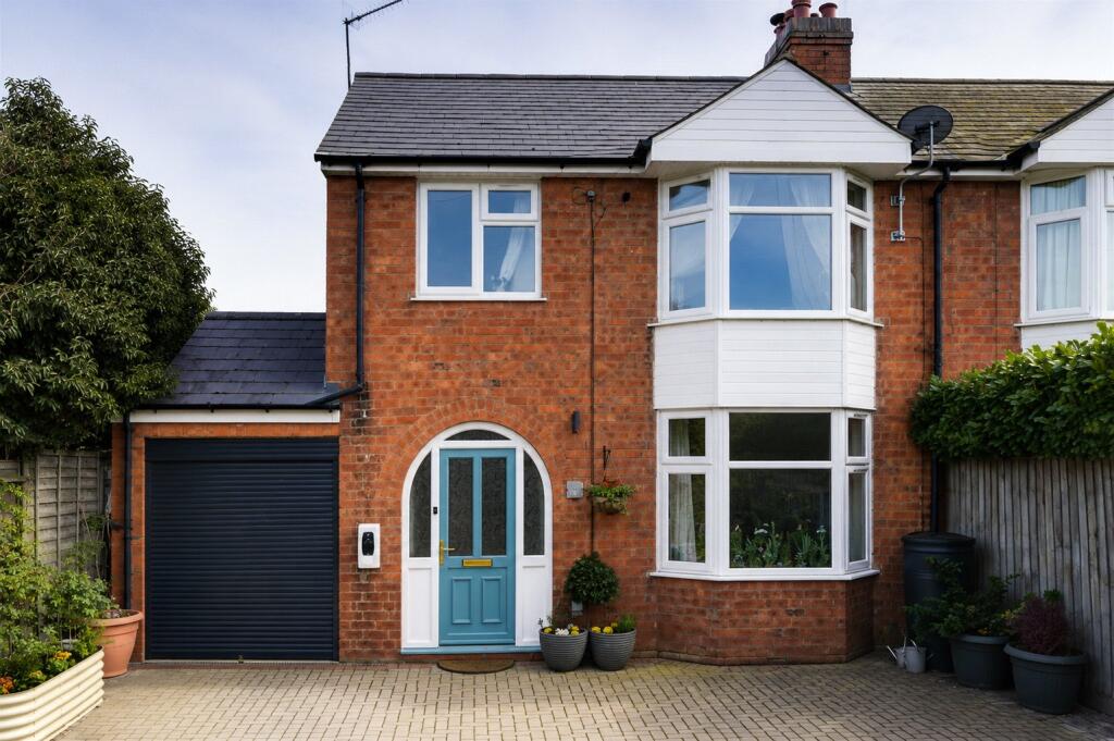 Main image of property: Minett Avenue, Rushwick, Worcester, Worcestershire, WR2