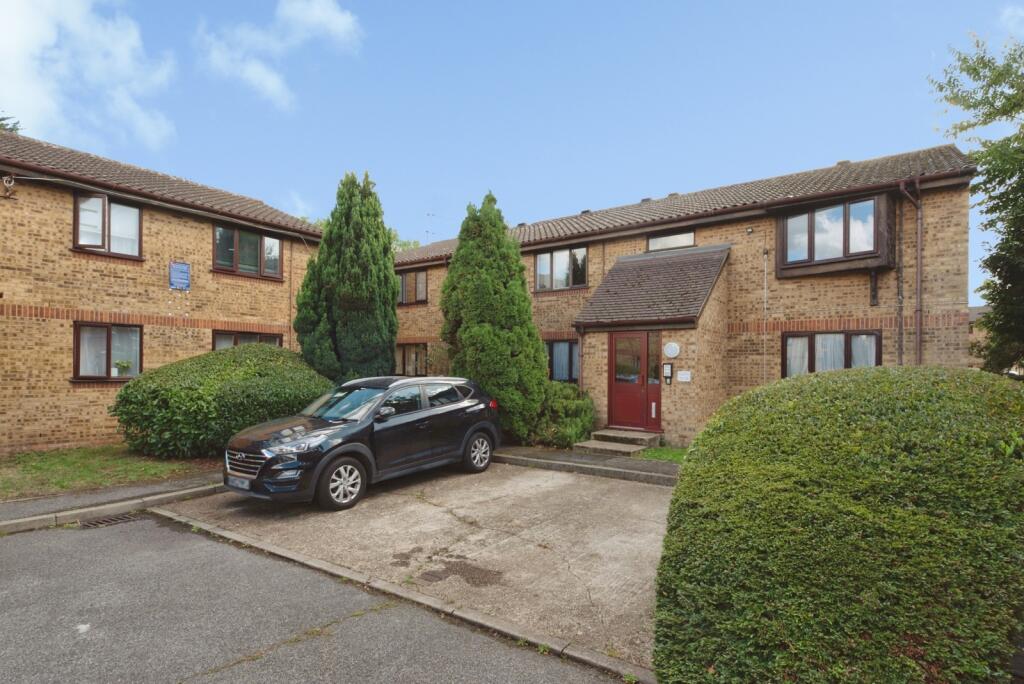 Main image of property: Waverley Road, Walthamstow, E17