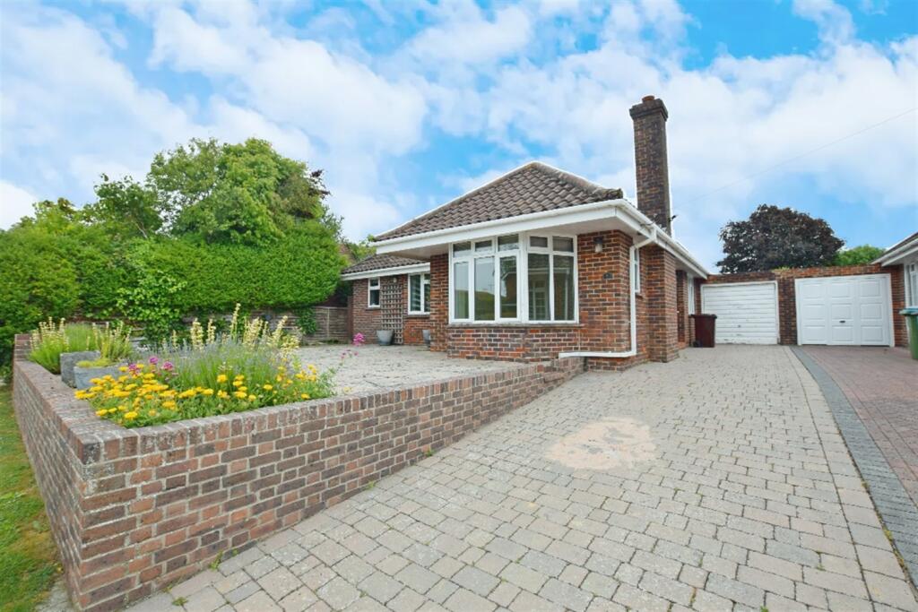 Main image of property: Tryndel Way, Felpham, Bognor Regis, PO22