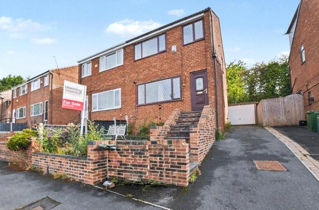 Main image of property: Wheelwright Close, Leeds, West Yorkshire