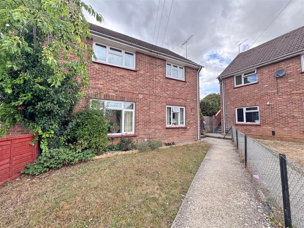 Main image of property: Pygot Place, Braintree