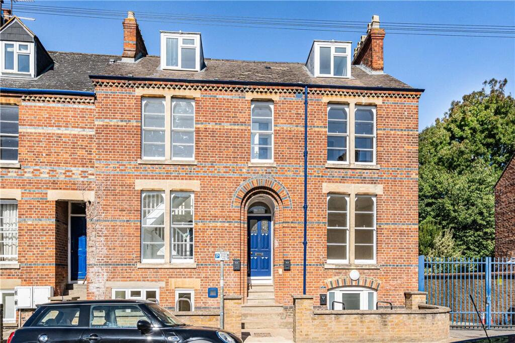 Main image of property: Walton Crescent, Oxford, Oxfordshire, OX1