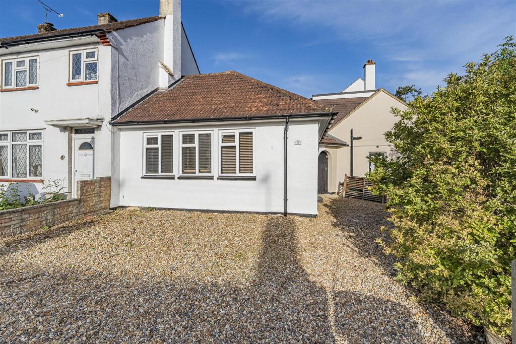 Main image of property: Hindhead Green, Watford