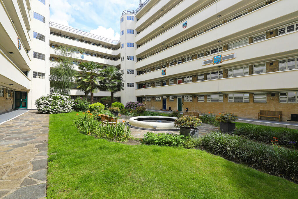 Main image of property: Sheen Road, Richmond