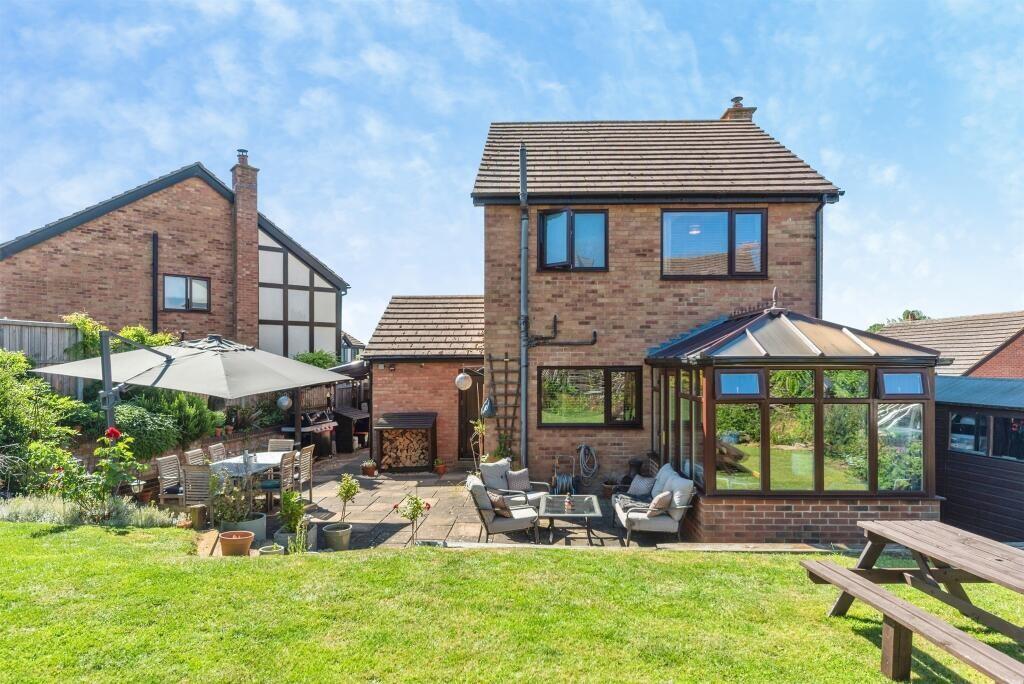 Main image of property: Lincoln Close, Grantham