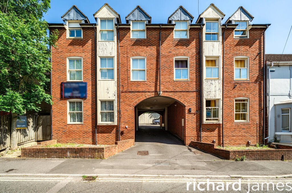 Main image of property: Kingshill, Swindon, SN1