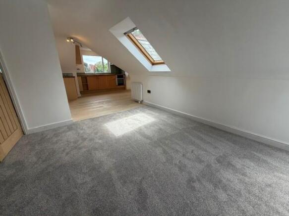 Flat 1 4.jpg