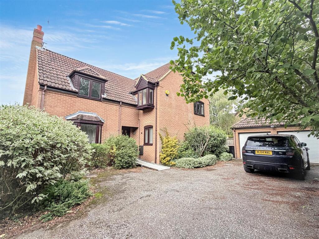Main image of property: Shuttleworth Grove, Wavendon Gate, Milton Keynes