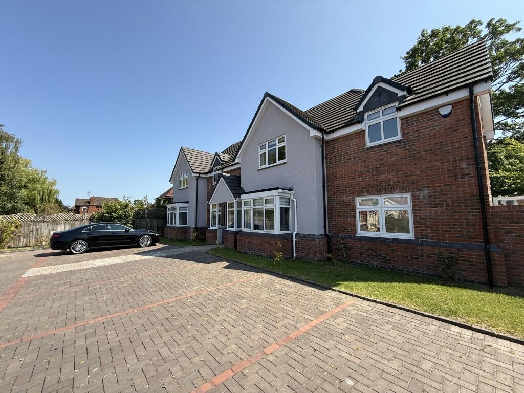 Main image of property: Cornerways, Balsall Street East, Balsall Common, CV7 7JH