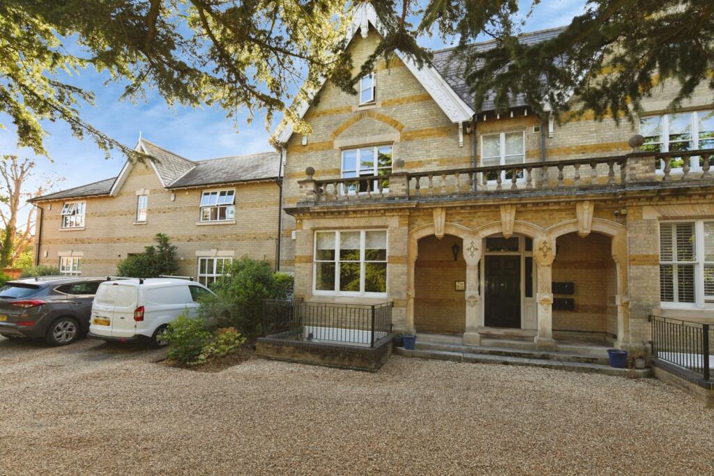 Main image of property: New London Road, Chelmsford, Essex, CM2