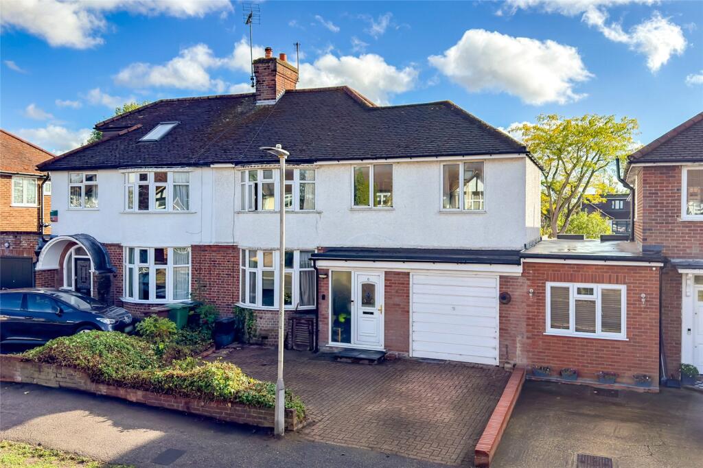 Main image of property: Elm Drive, St. Albans, Hertfordshire, AL4