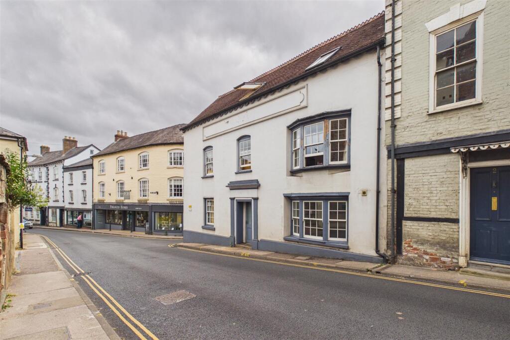 Main image of property: FREEHOLD BLOCK OF FLATS | HR9