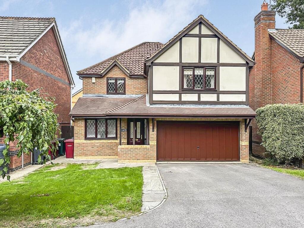 Main image of property: Glenrhondda , Emmer Green, Reading, Berkshire, RG4