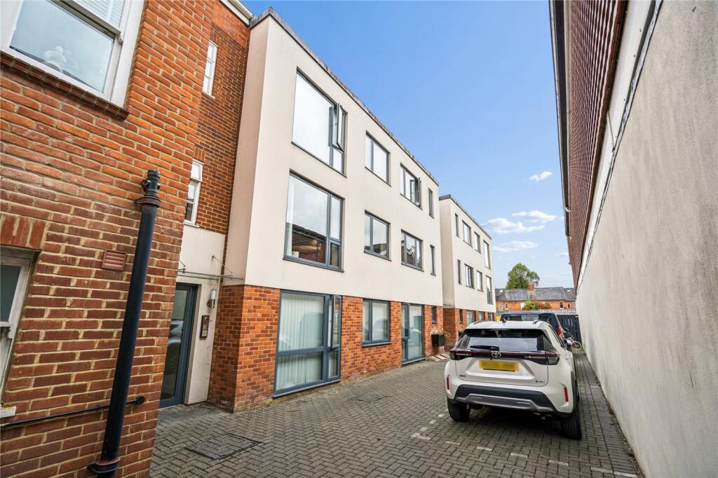 Main image of property: Britannia Place, 22 Reading Road, Henley-on-Thames, Oxfordshire, RG9