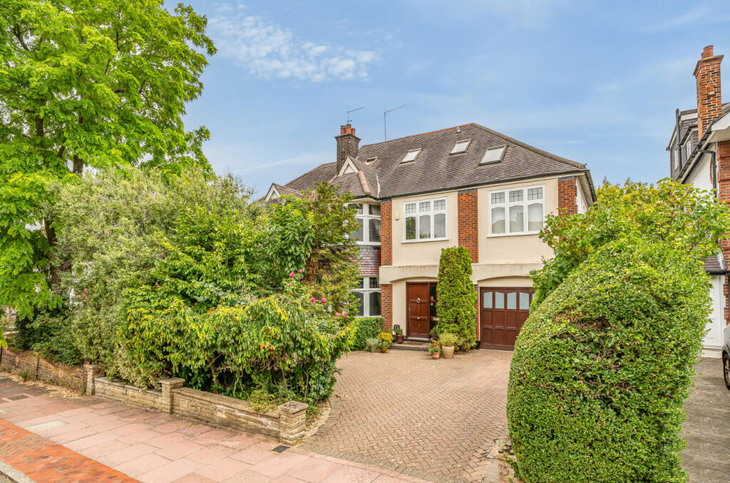 Main image of property: Church Vale, London, N2