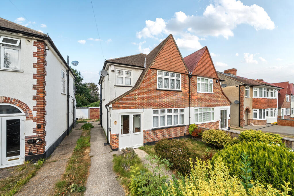 Main image of property: Greenview Avenue, Croydon, CR0