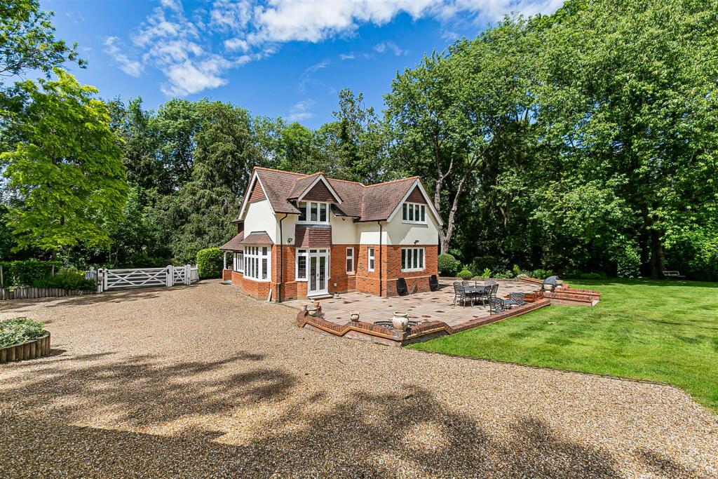 Main image of property: Radlett Lane, Shenley, Radlett