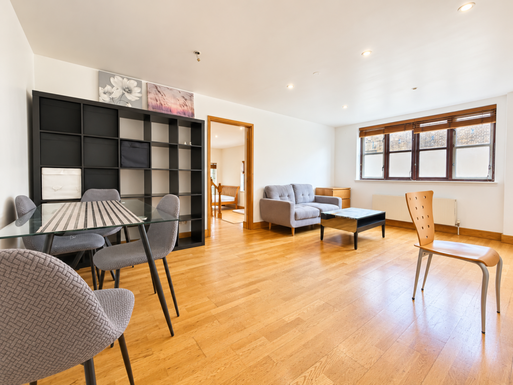 Main image of property: Kingsley Mews, Wapping Lane, E1W