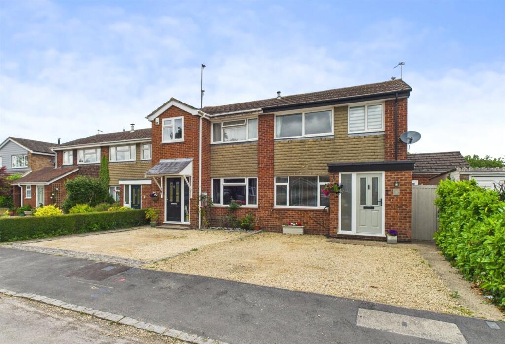 Main image of property: Rannal Drive, Chinnor, Oxfordshire, OX39