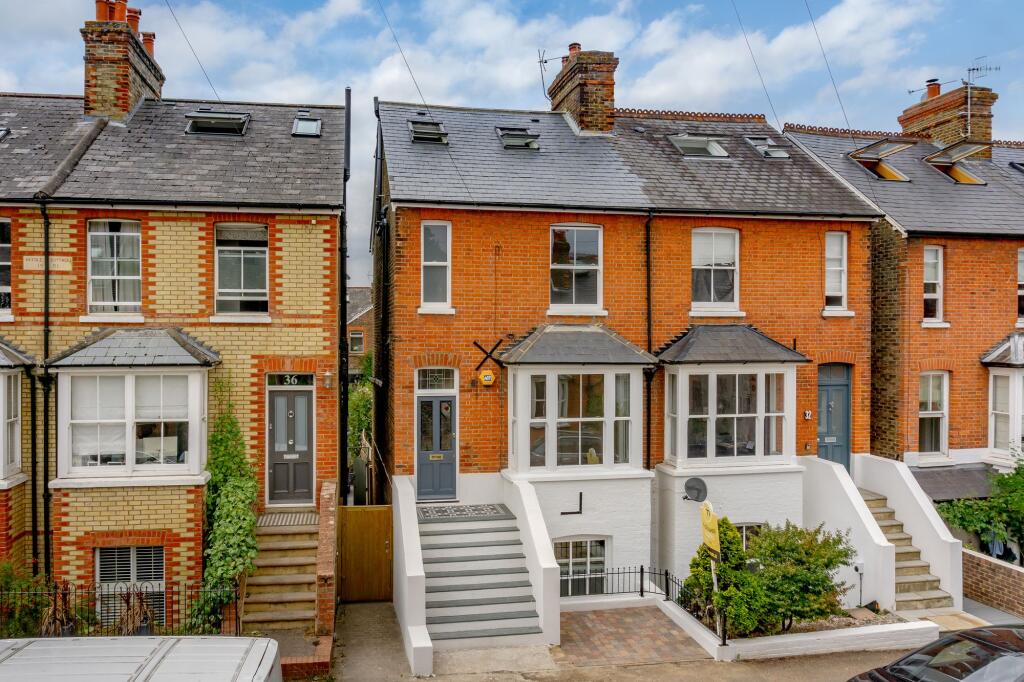 Main image of property: Cornfield Road, Reigate, RH2