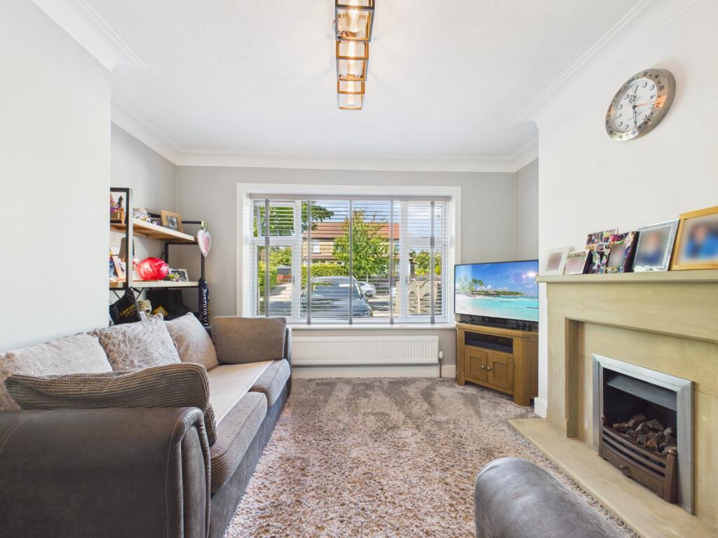 Main image of property: 47 Thornhill Road, Huddersfield