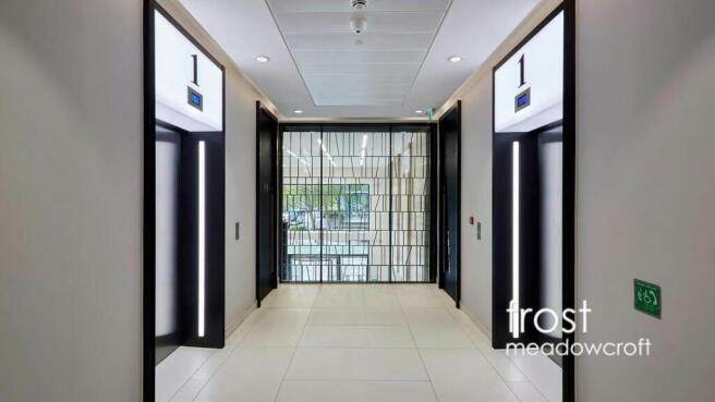 Kings House  Hammersmith Rd W6 office to let 3.jpg